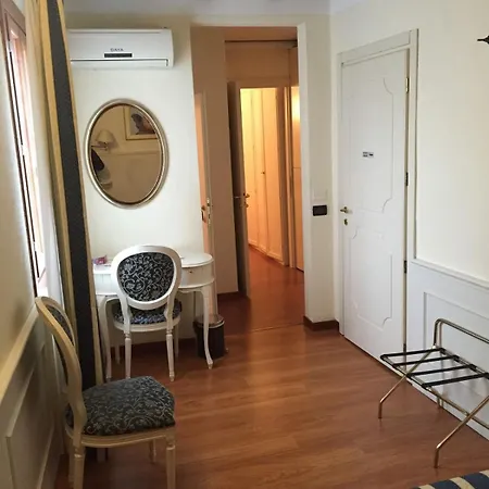 Vicino Piazzale Roma E Stazione 게스트하우스