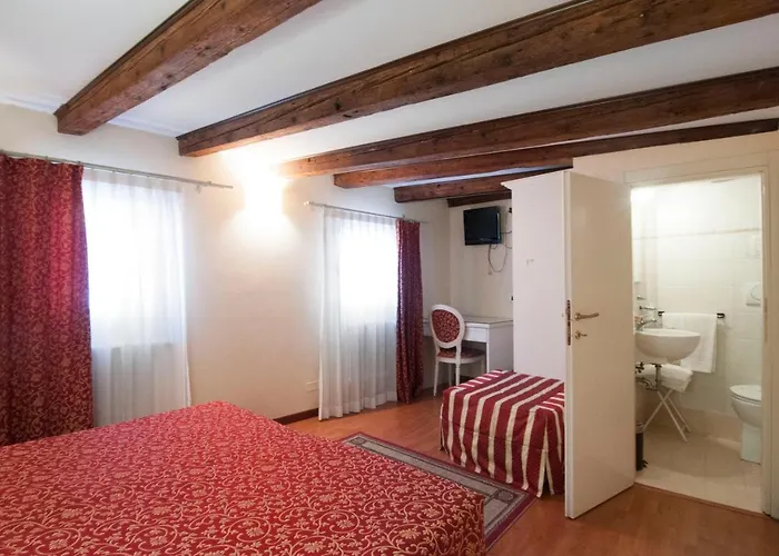 Vicino Piazzale Roma E Stazione 3* Wenecja