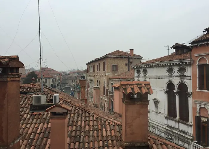 Vicino Piazzale Roma E Stazione 3*