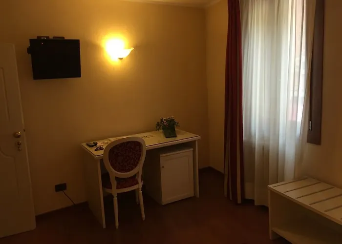 Vicino Piazzale Roma E Stazione 3* Wenecja