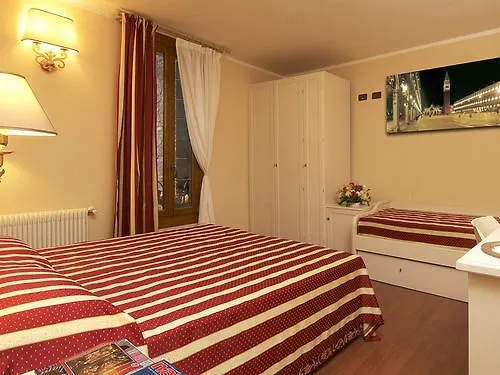 Vicino Piazzale Roma E Stazione 3* Wenecja
